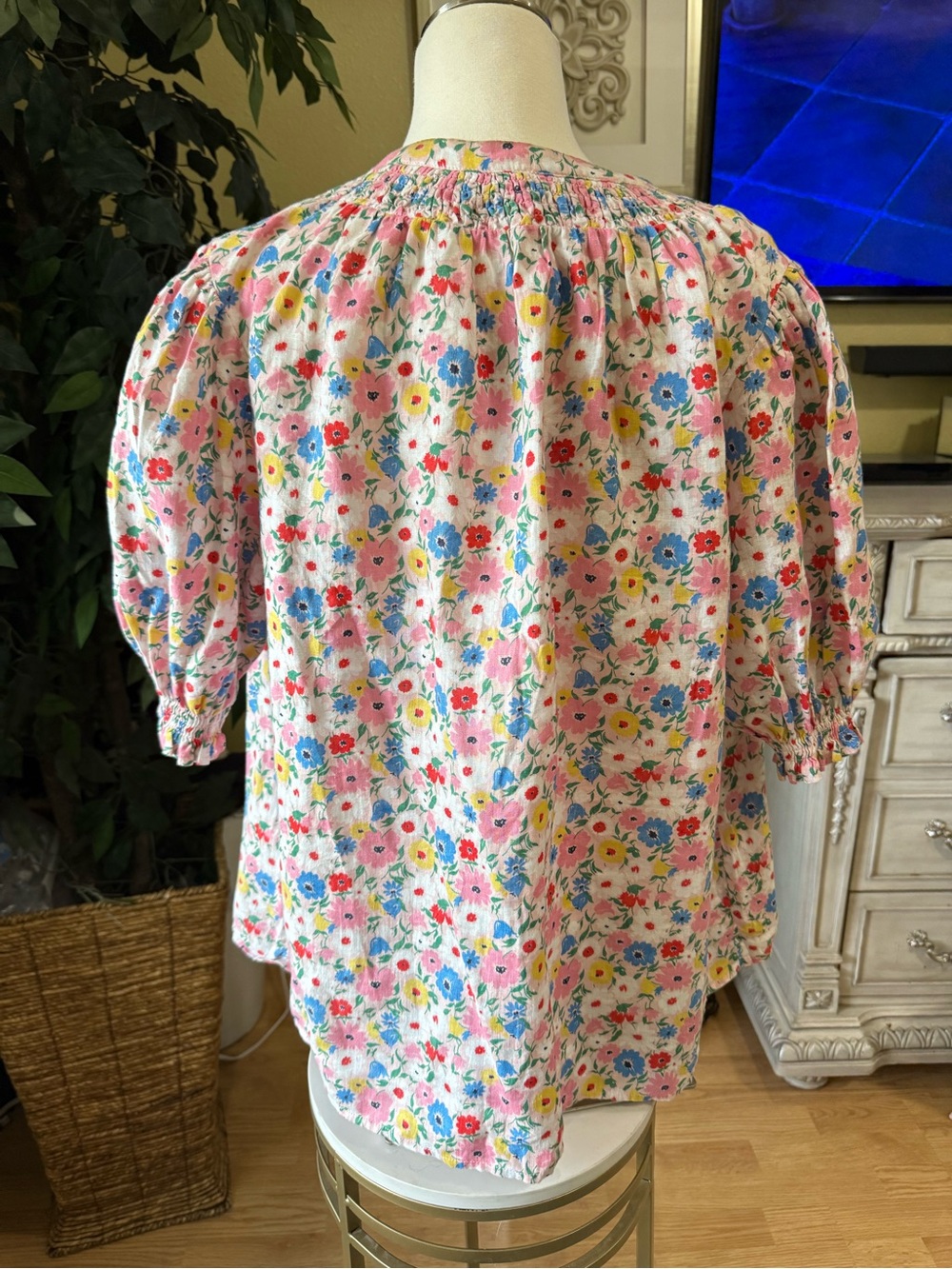 Boden Floral 100% Linen Smocked Puff Sleeve Blouse US 20/22 - Picture 2 of 11